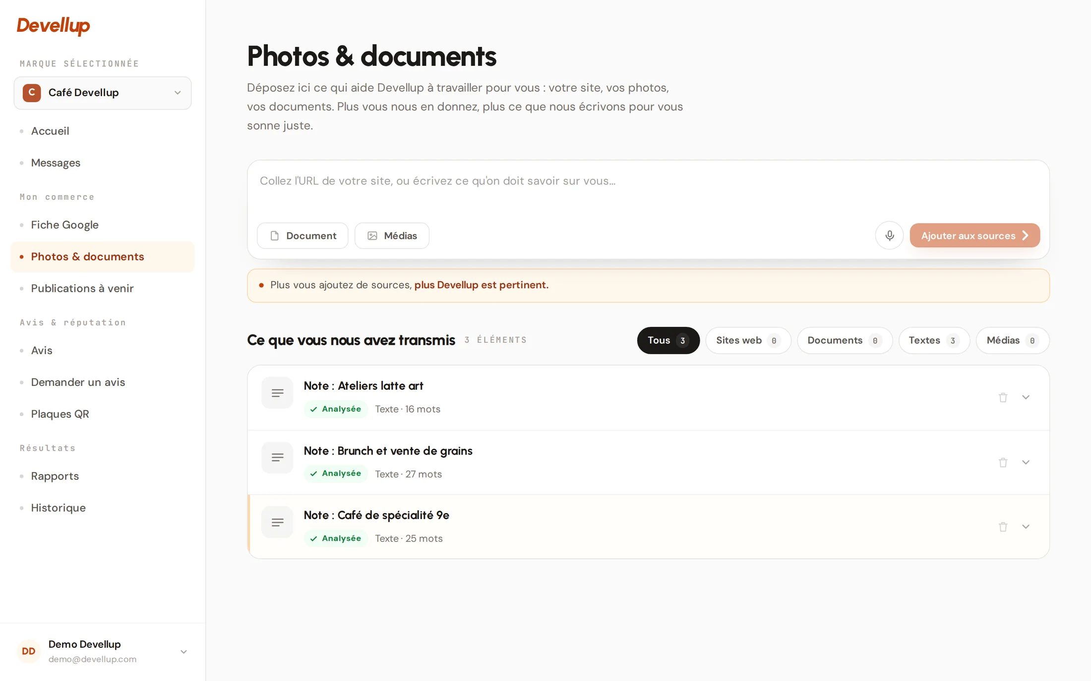 Écran Devellup : le dépôt de photos, documents et notes qui nourrissent ce qu'on écrit